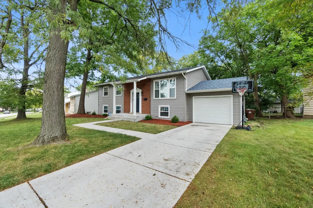 17803 Dogwood Lane, Hazel Crest, IL 60429 - #1