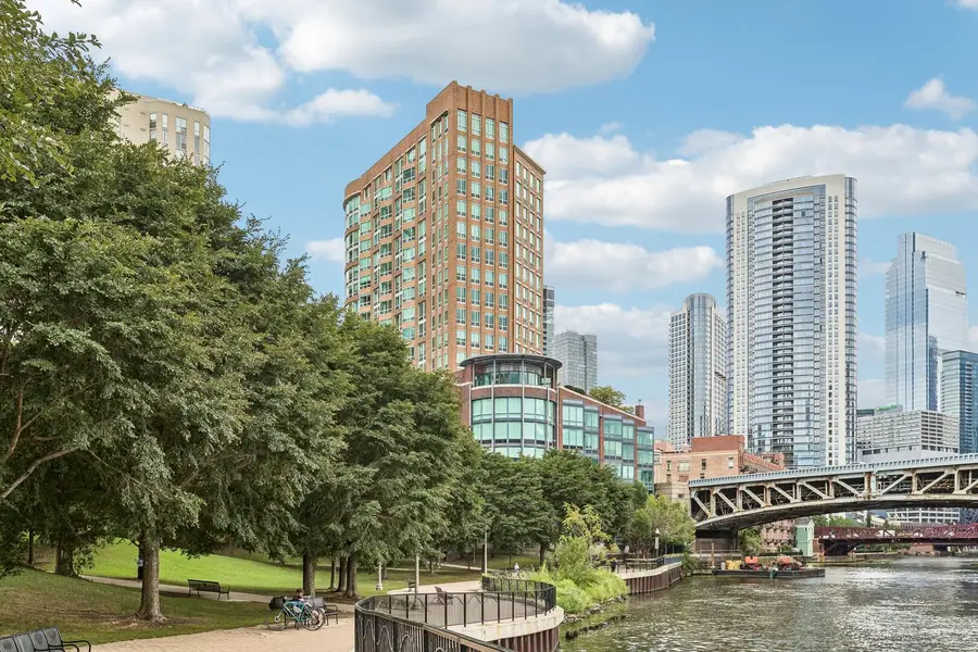 600 N Kingsbury Street #101, Chicago, IL 60654 - #2