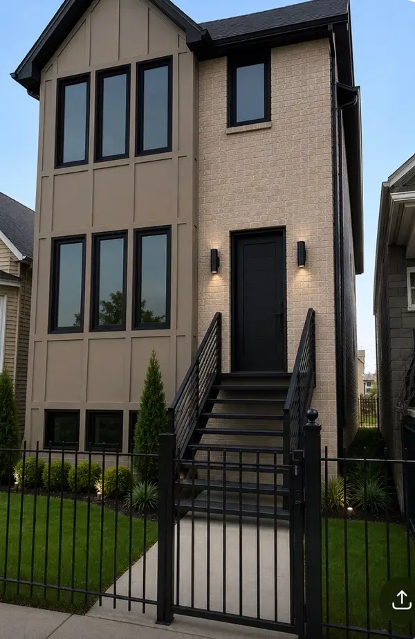 2225 N Tripp Avenue, Chicago, IL 60639