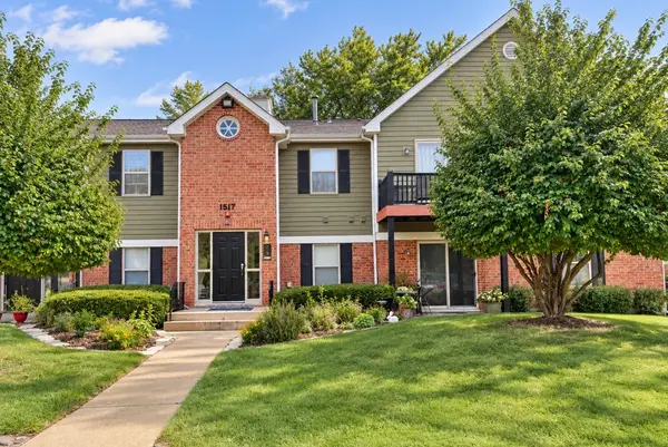 1517 Raymond Drive #103, Naperville, IL 60563