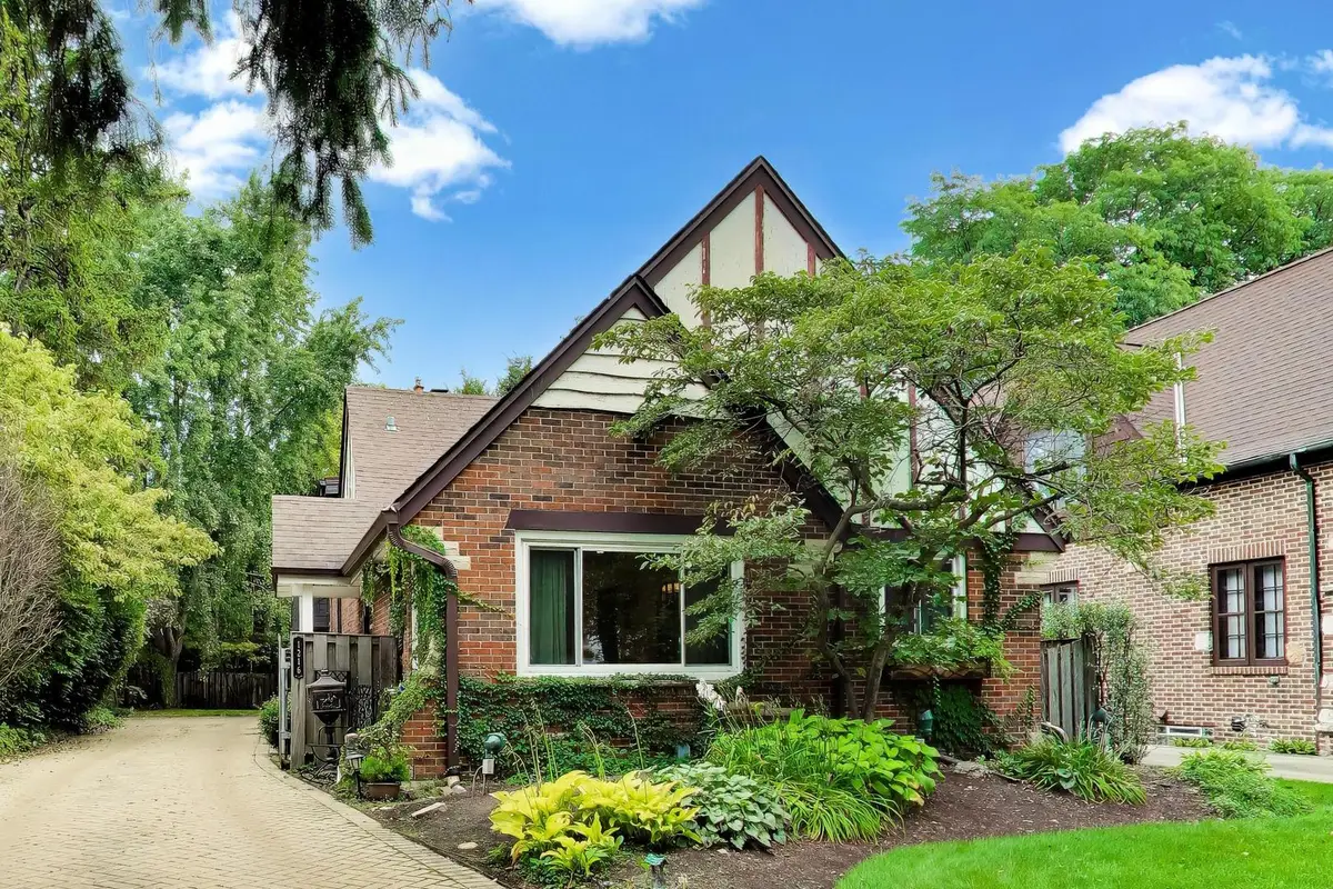 1216 E Mayfair Road, Arlington Heights, IL 60004 - #1