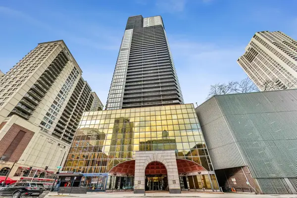 10 E Ontario Street #5001-02, Chicago, IL 60611