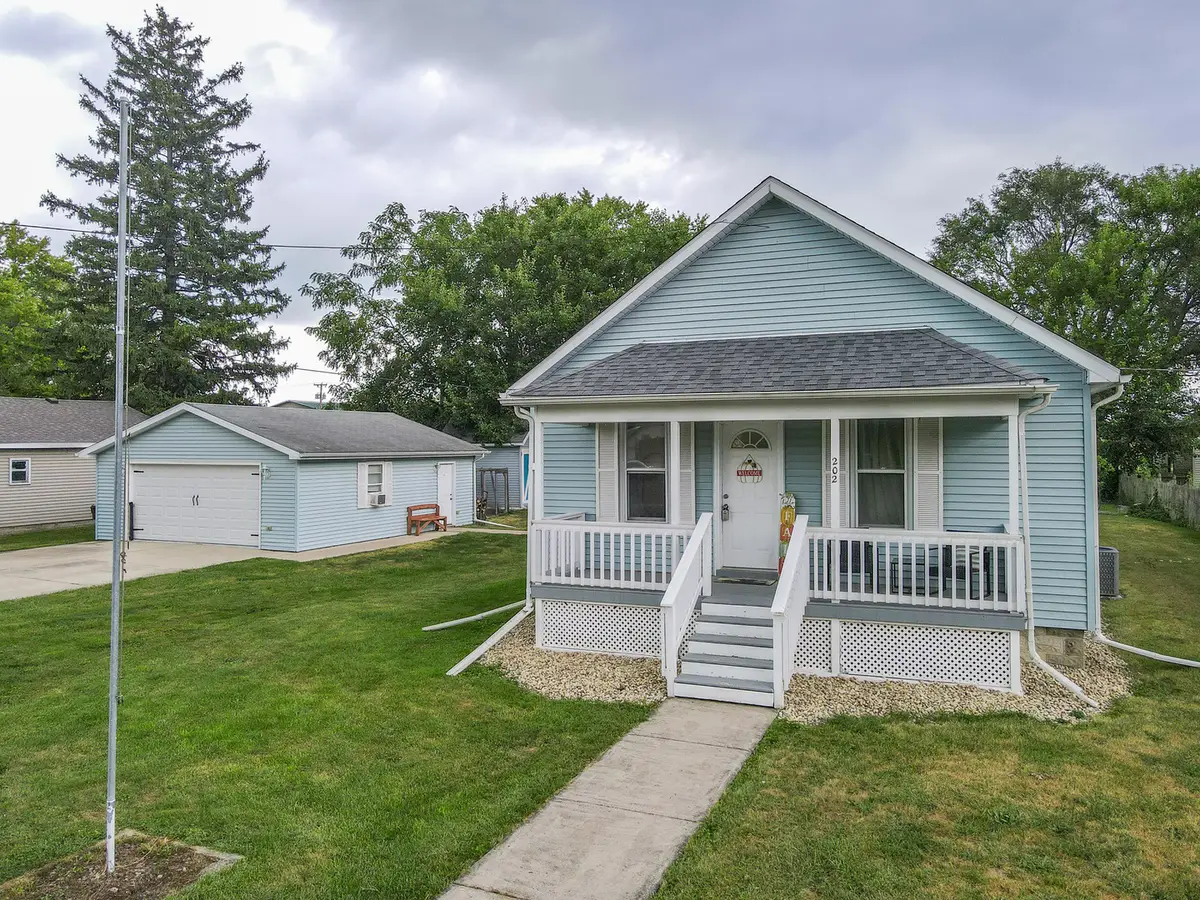 202 N Cedar Street, Gardner, IL 60424 - #1