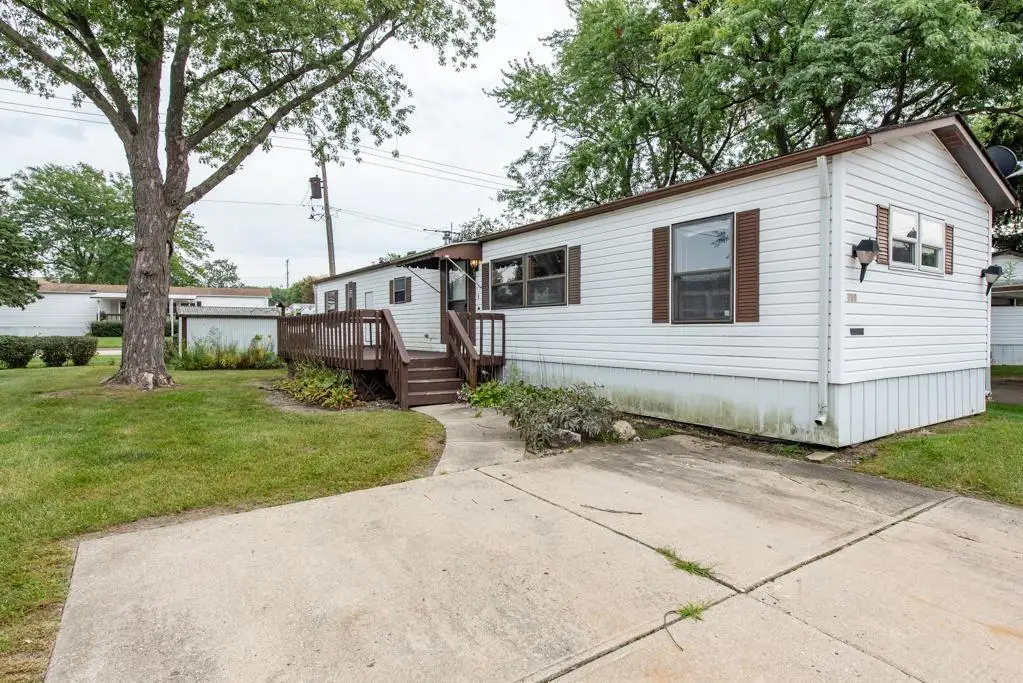 785 Hillcrest Avenue, Park City, IL 60085 - #1
