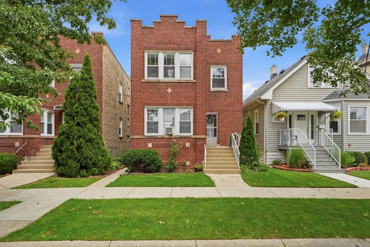 5118 W Byron Street, Chicago, IL 60641 - #1