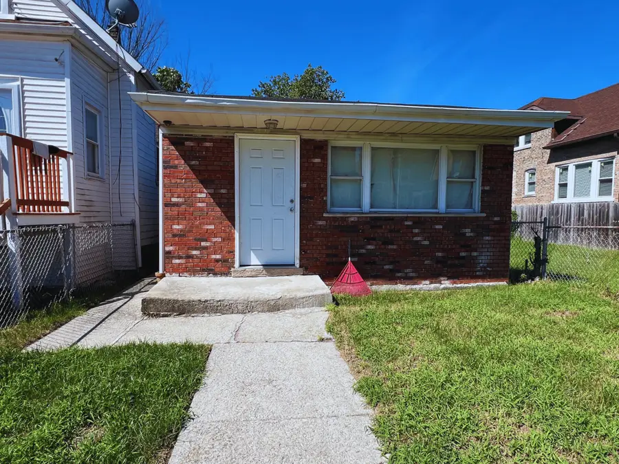 6728 S Carpenter Street, Chicago, IL 60621 - #2
