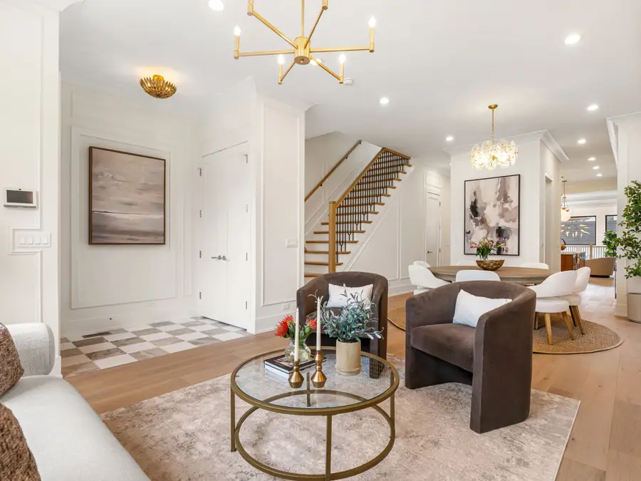 3041 N Leavitt Street, Chicago, IL 60618 - #2