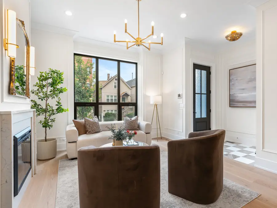 3041 N Leavitt Street, Chicago, IL 60618 - #3