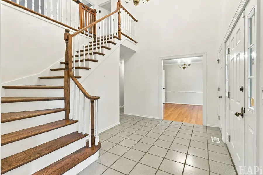 22 Bruce Circle N, Hawthorn Woods, IL 60047 - #3