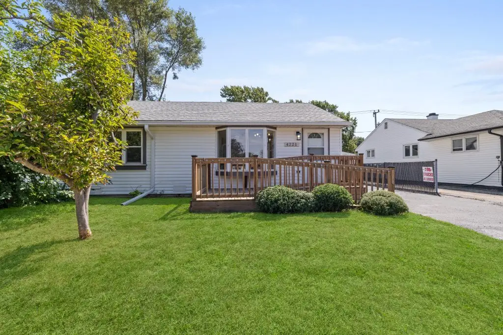 4221 Southwest Highway, Hometown, IL 60456 - #1