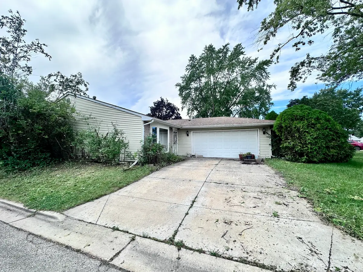 87 Highbury Drive, Elgin, IL 60120 - #1