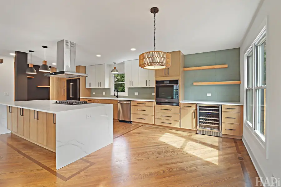 62 E Fox Hill Drive, Buffalo Grove, IL 60089 - #3
