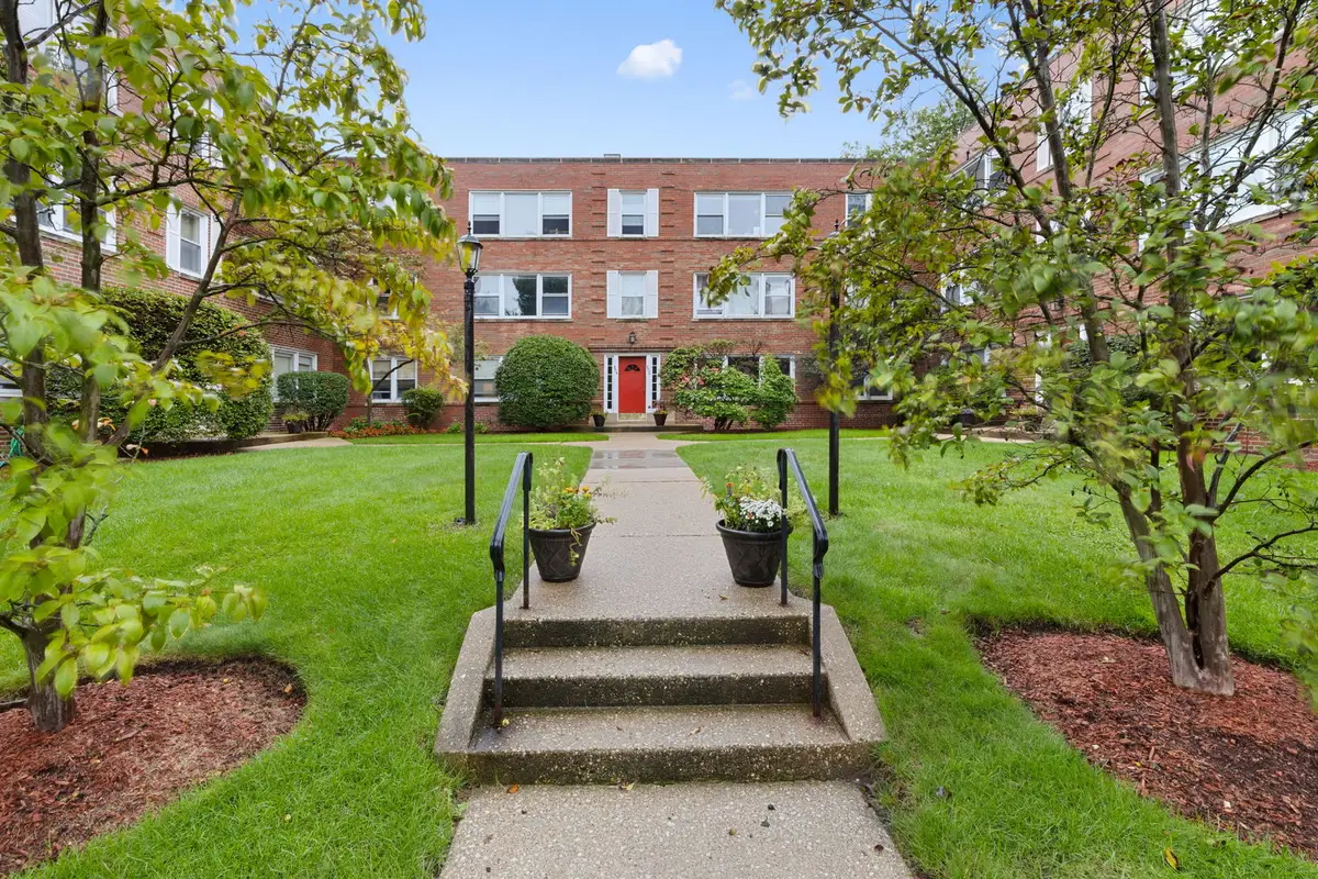 808 Oakton Street #1, Evanston, IL 60202 - #1