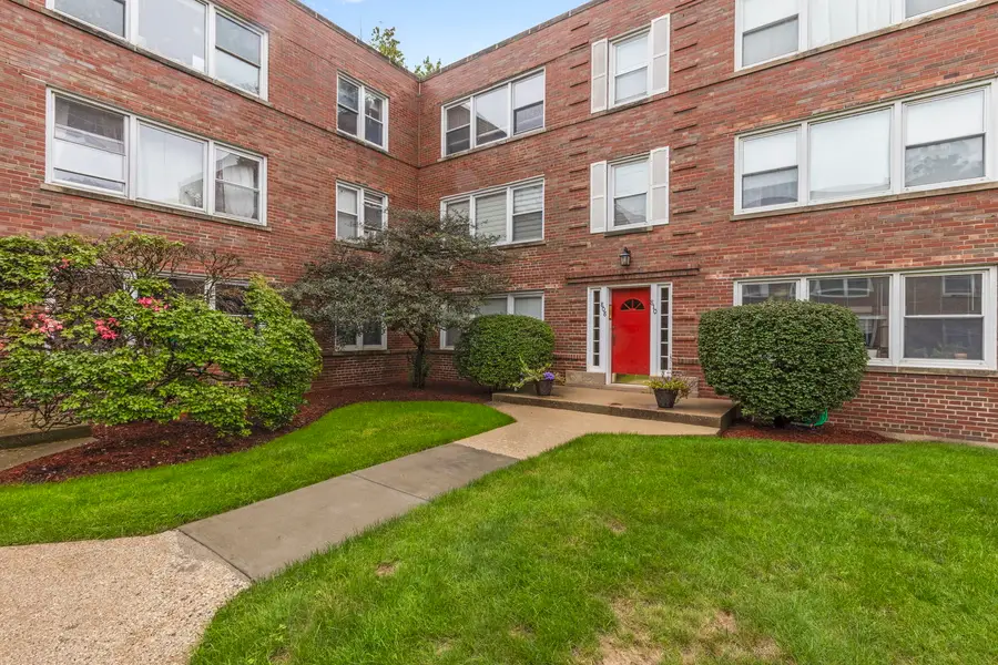 808 Oakton Street #1, Evanston, IL 60202 - #2