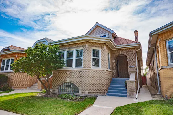 5253 W Wrightwood Avenue, Chicago, IL 60639