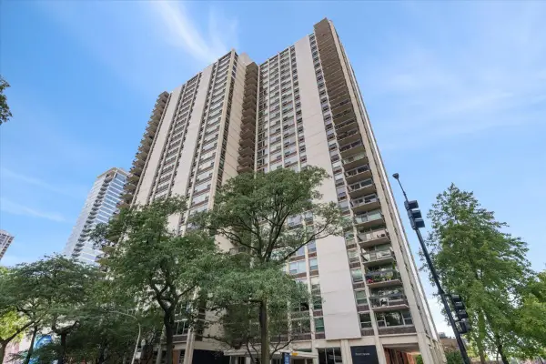 1255 N Sandburg Terrace #2611E, Chicago, IL 60610
