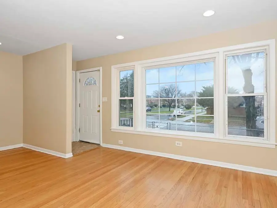 155 W 81st Street, Chicago, IL 60620 - #3