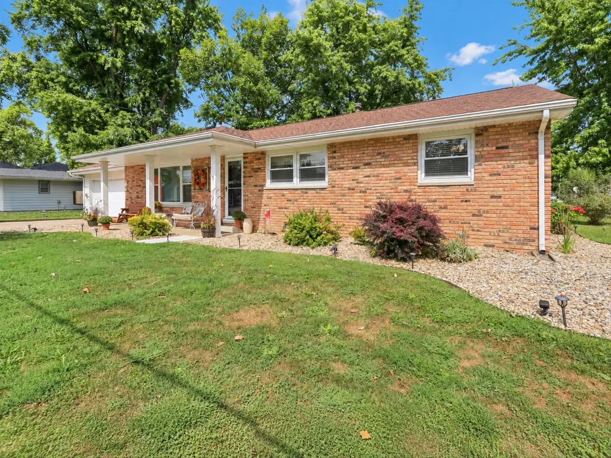 210 E Overton Street, Tuscola, IL 61953 - #1