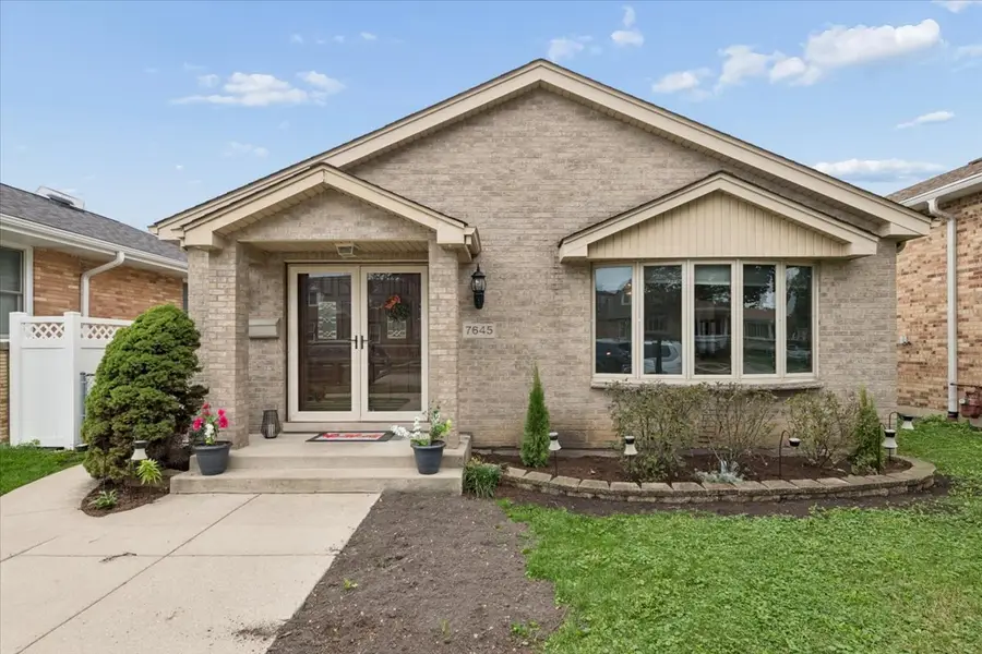 7645 W Rascher Avenue, Chicago, IL 60656 - #2