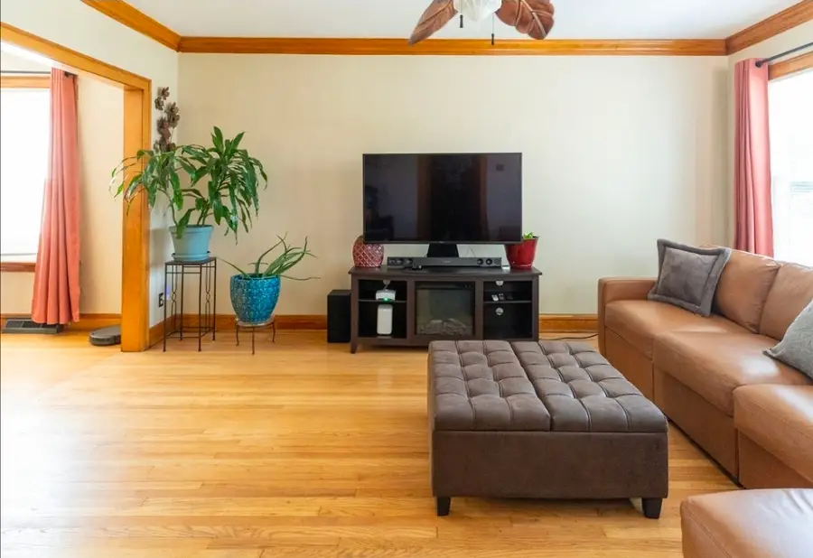 6523 S Fairfield Avenue, Chicago, IL 60629 - #3