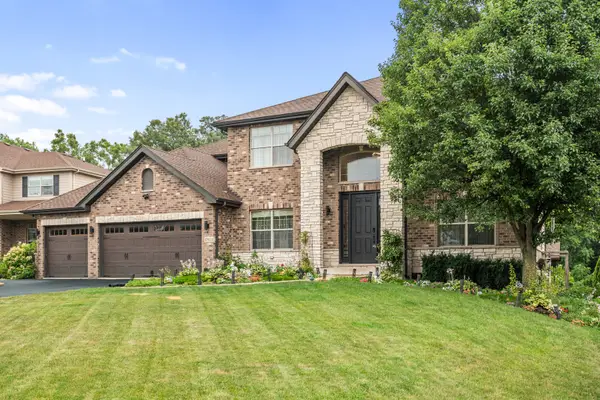 17933 S Beechwood Court, Lockport, IL 60441