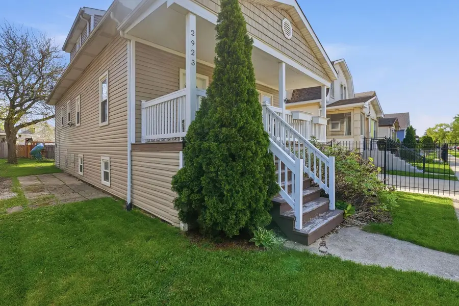 2923 N New England Avenue, Chicago, IL 60634 - #2