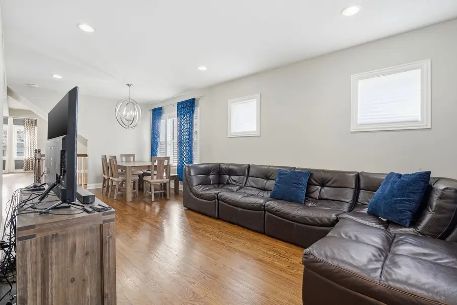 2923 N New England Avenue, Chicago, IL 60634 - #3