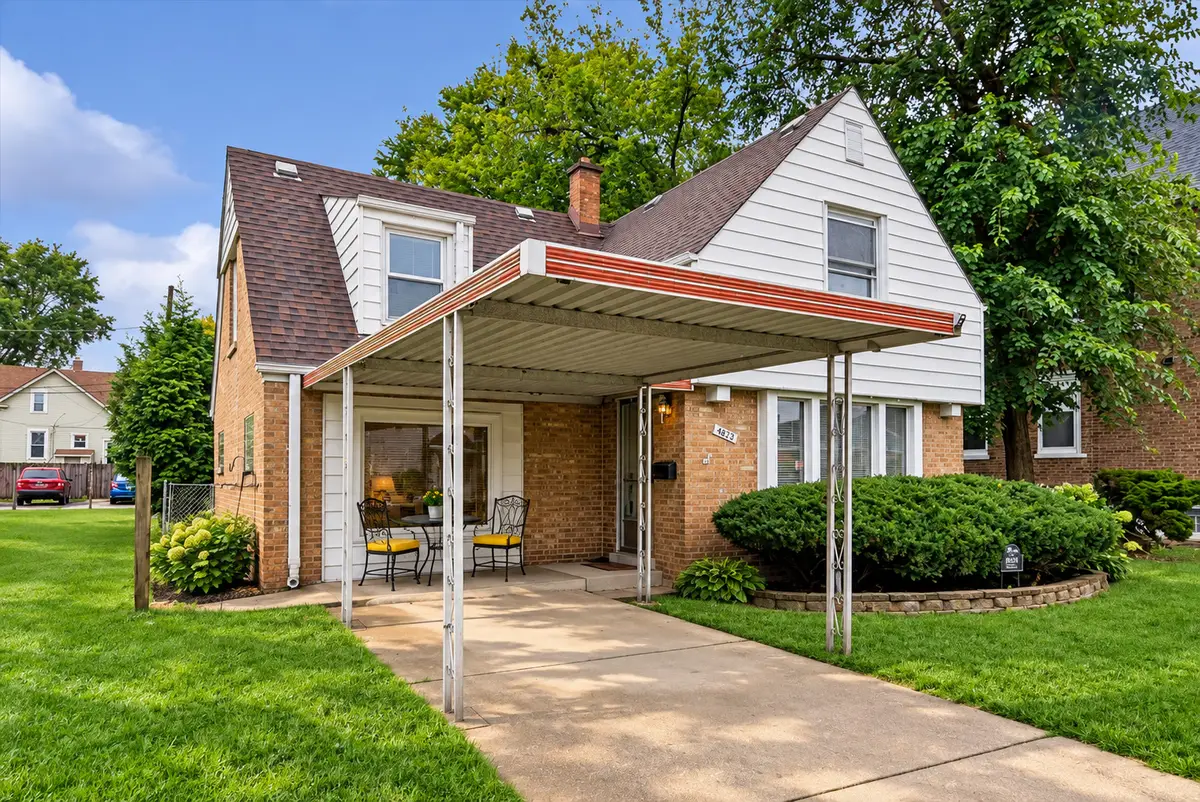 8028 42nd Court, Lyons, IL 60534 - #1