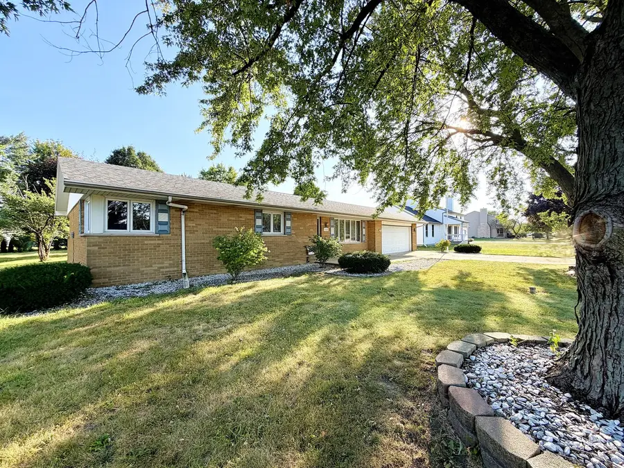 2148 E 3000 Road N, Bourbonnais, IL 60914 - #3