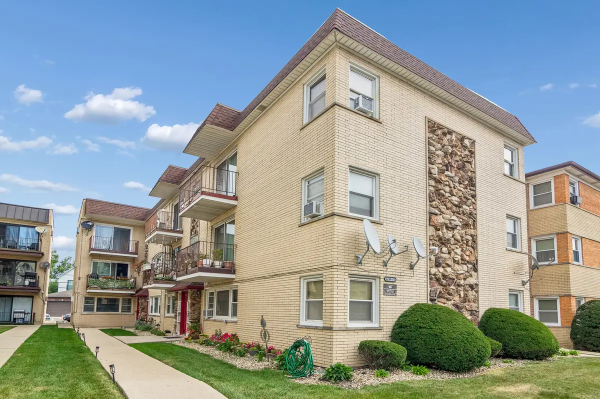 6251 N Northwest Highway #1N, Chicago, IL 60631 - #1