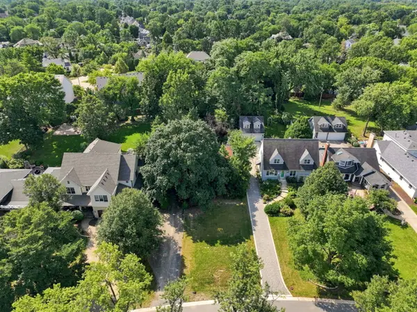 115 Ann Street, Clarendon Hills, IL 60514