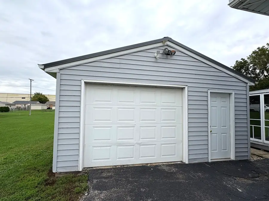 708 Godfrey Street, Streator, IL 61364 - #2