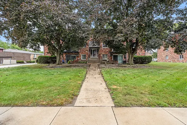 5703 128th Street #31, Crestwood, IL 60418