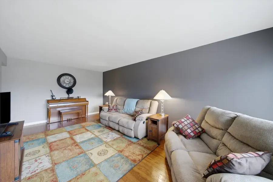8636 S Tripp Avenue, Chicago, IL 60652 - #2