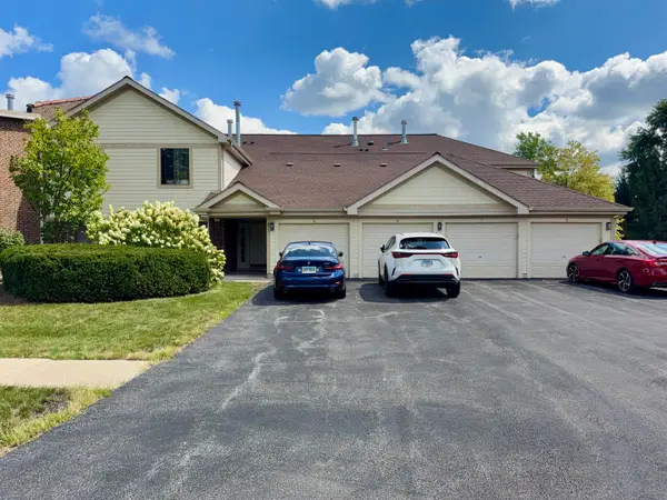 871 E Coach Road #5, Palatine, IL 60074