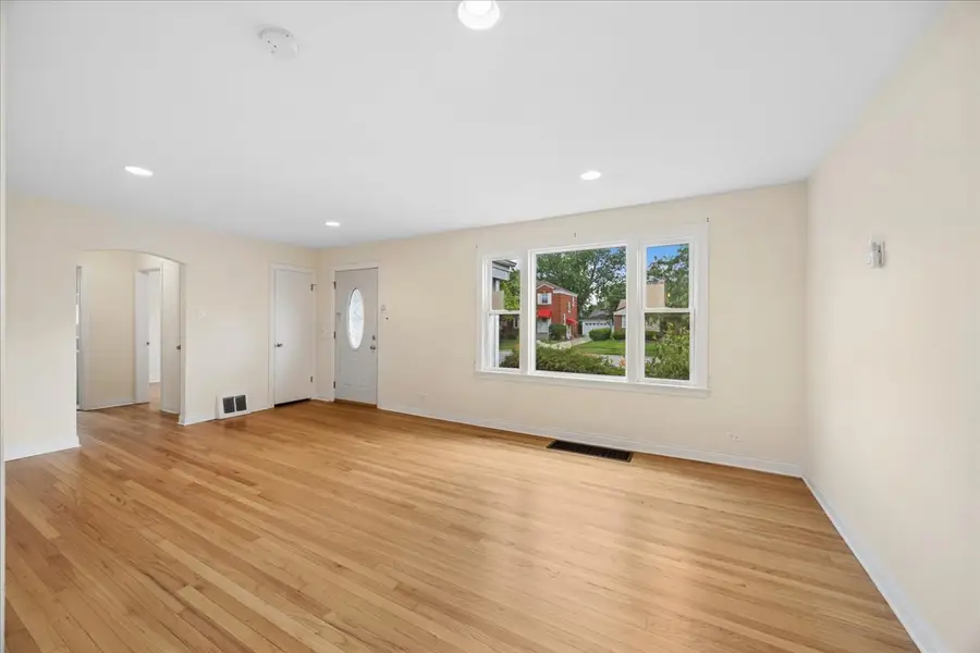 1307 Hull Avenue, Westchester, IL 60154 - #3