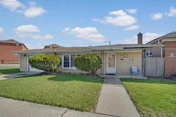 Address Withheld By Seller, Chicago, IL 60652