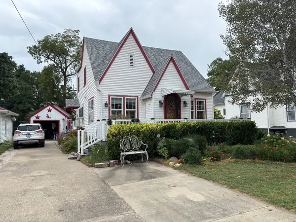 623 S 2nd Street, Watseka, IL 60970