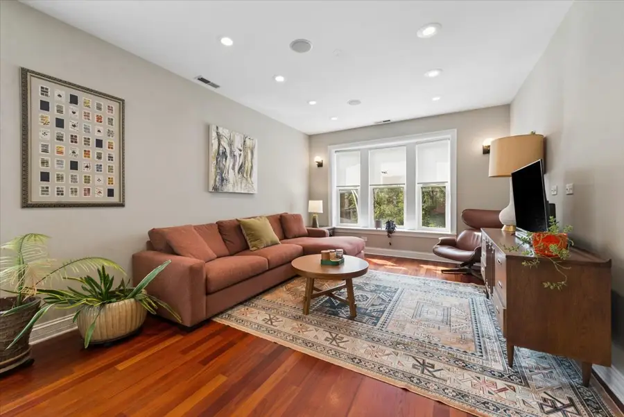 2570 W Lyndale Street #2, Chicago, IL 60647 - #2