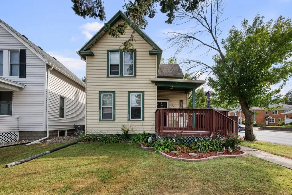 249 W 30th Street, Davenport, IA 52803 - #1