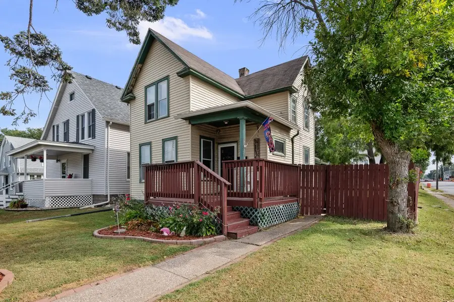 249 W 30th Street, Davenport, IA 52803 - #2