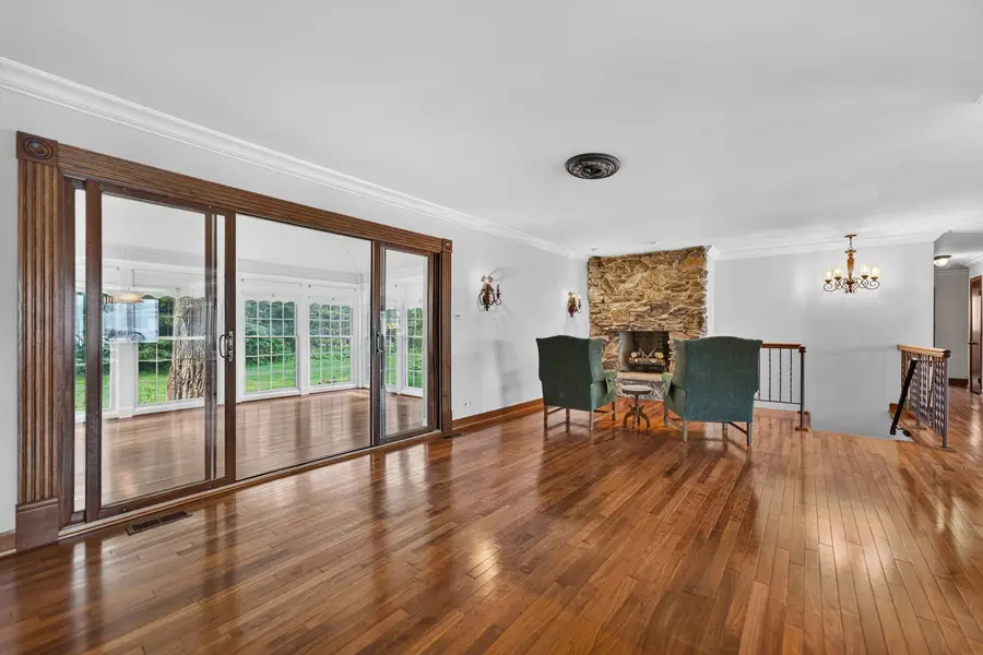304 E Irving Park Road, Roselle, IL 60172 - #3