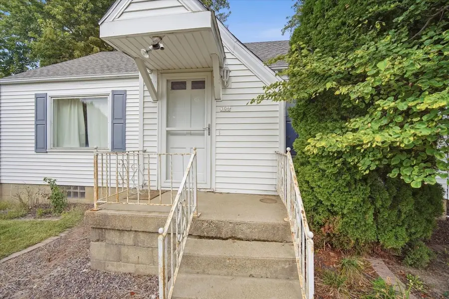 306 E Columbia Street, Danvers, IL 61732 - #2