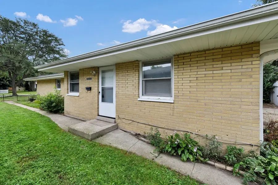 3240 Elisha Avenue, Zion, IL 60099 - #2