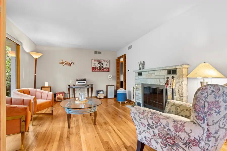 713 Coolidge Place, Rockford, IL 61107 - #3