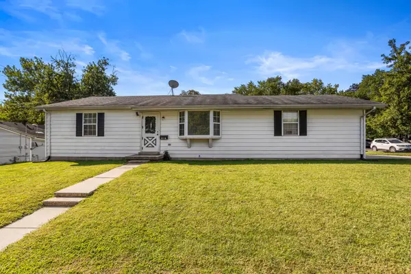 1701 E Washington Street, Urbana, IL 61802