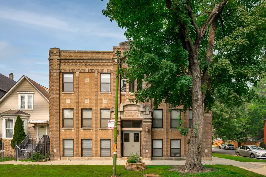 1856 N Sawyer Avenue #303, Chicago, IL 60647 - #2