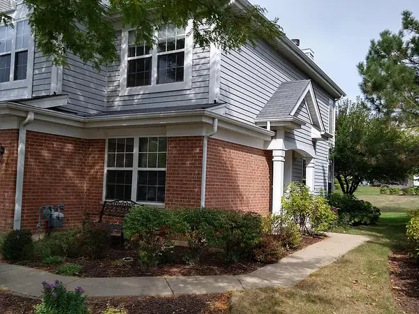 2320 Foxmoor Lane, Aurora, IL 60502