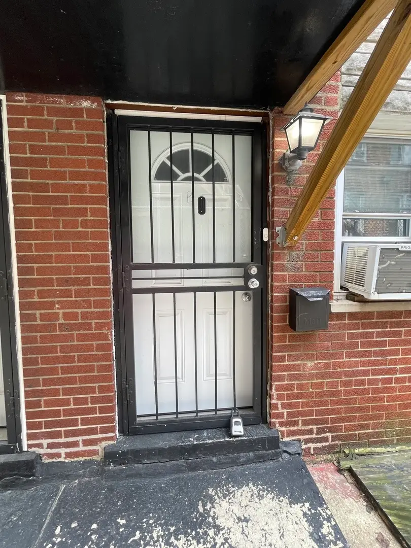 7208 S East End Avenue #B, Chicago, IL 60649 - #1