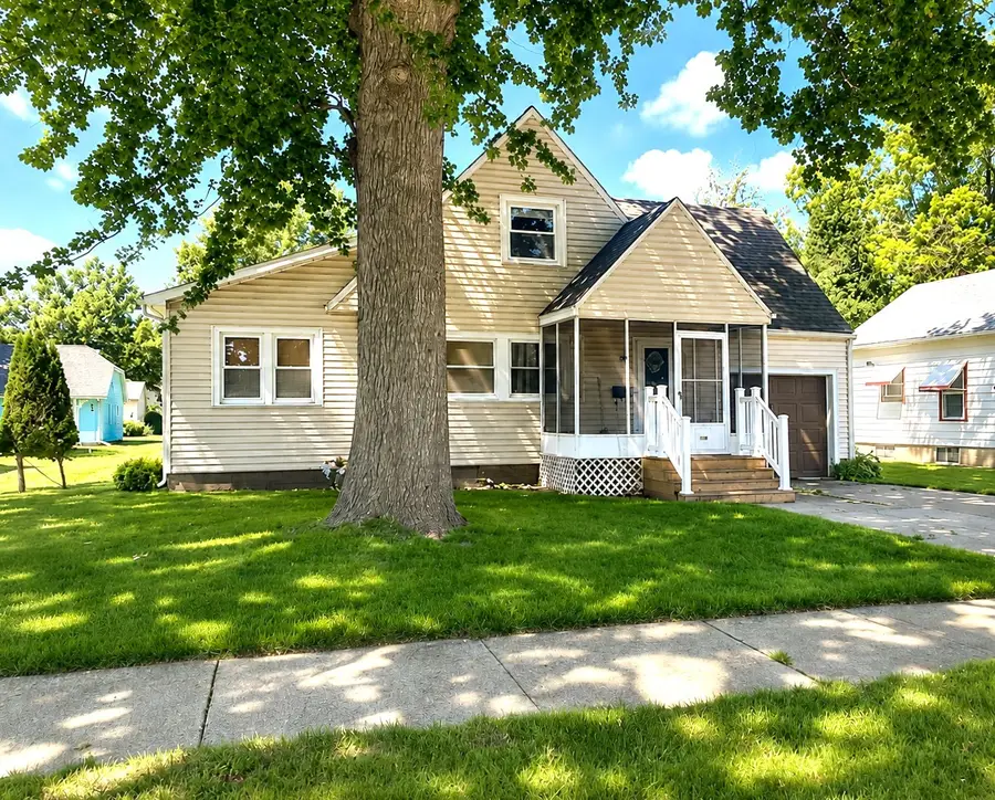 1103 5th Avenue, Sterling, IL 61081 - #2